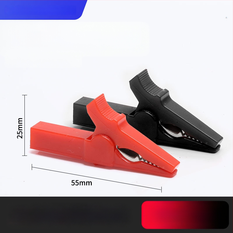 Iš gryno vario pagamintas krokodilo klipsas su gaubteliu laidimu ir automobilio akumuliatoriaus testavimui