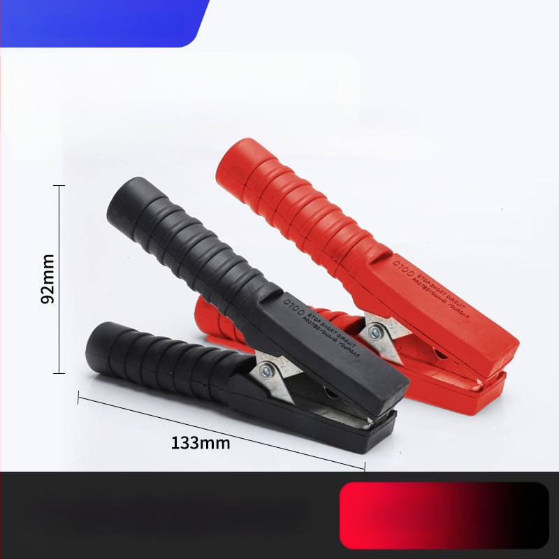 Iš gryno vario pagamintas krokodilo klipsas su gaubteliu laidimu ir automobilio akumuliatoriaus testavimui