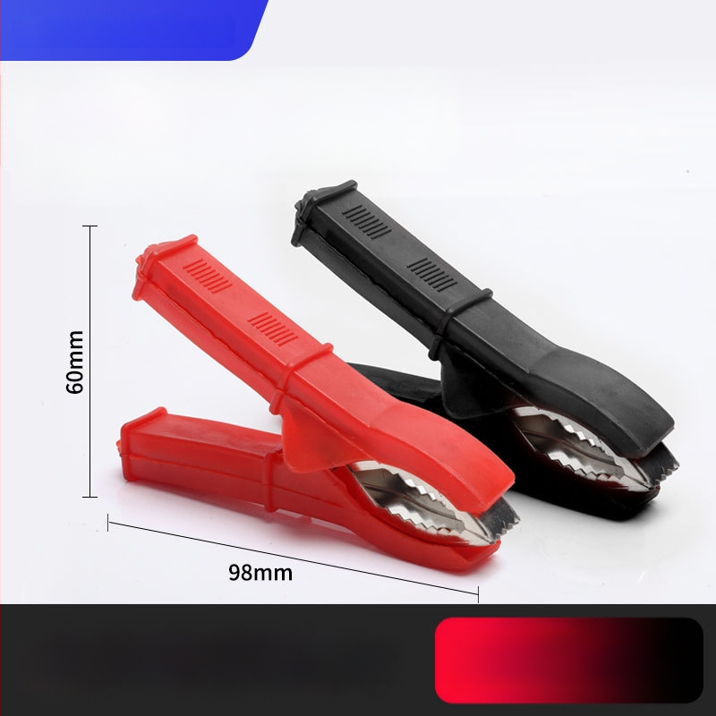 Iš gryno vario pagamintas krokodilo klipsas su gaubteliu laidimu ir automobilio akumuliatoriaus testavimui