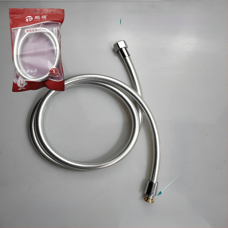 Dušo žarna iš nerūdijančiojo plieno lydinio su vario šerdimi, modelis Geying 0024, nominalus slėgis 1.0 MPa, darbinė temperatūra 0–90°C