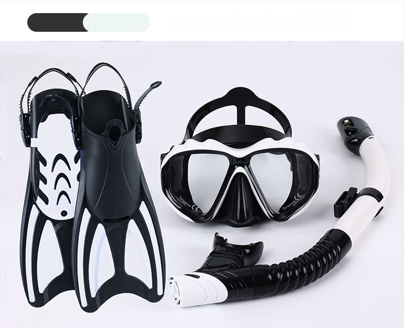 Snorkeliavimo komplektas: plaukimo pirštinės, sausasis snorkelis ir nardymo maska; Medžiaga: PP, TPR, POM; Prekės ženklas: Asy; Tinkamas suaugusiems ir vaikams