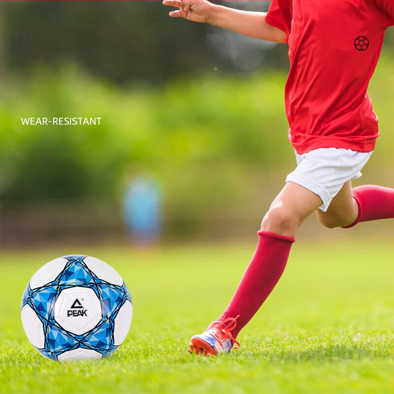 Treniruotės futbolo kamuolys pagal Pasaulio taurės standartą, PU medžiaga, mašininis siuvimas, be logotipo