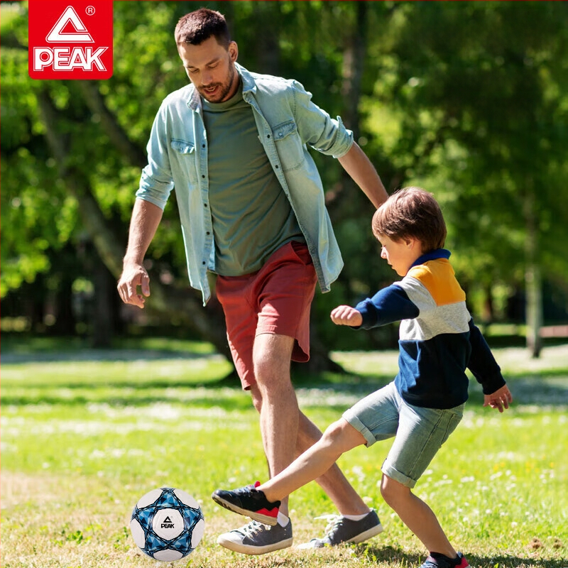 Treniruotės futbolo kamuolys pagal Pasaulio taurės standartą, PU medžiaga, mašininis siuvimas, be logotipo