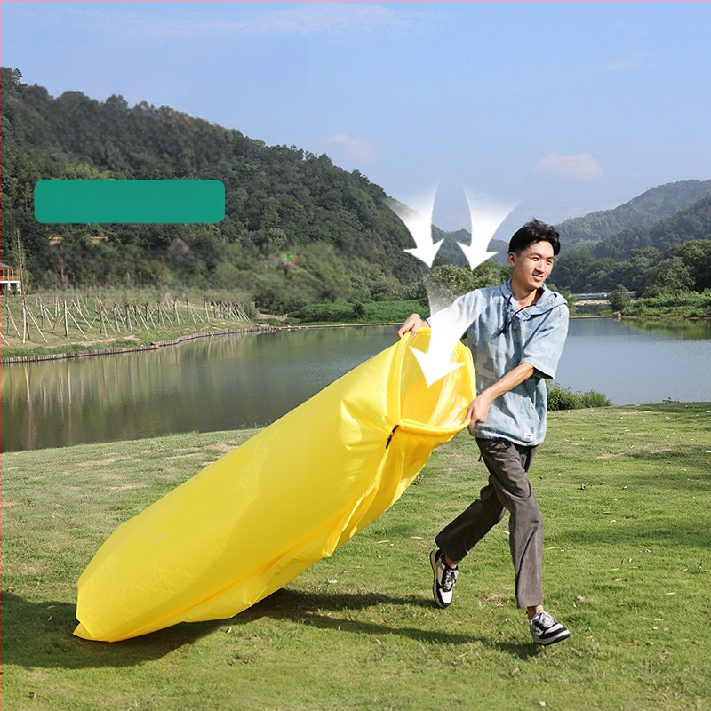 Puhutav diivanvoodi telkimiseks ja välitegevusteks, kaasaskantav puhke-diivan (Raskus: 800 g; Koormus: 120 kg; Pind: 210T ruuduline kangas; Kategooria: õhuvoodi)