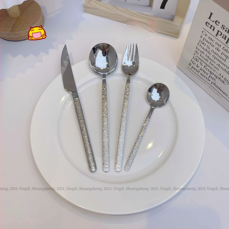 304 nerūdijančio plieno peiliai, šaukštai ir šakutės komplektas su akmens tekstūra, Europos stilius, tvirti rankenos, įtrauktas desertinis šaukštas