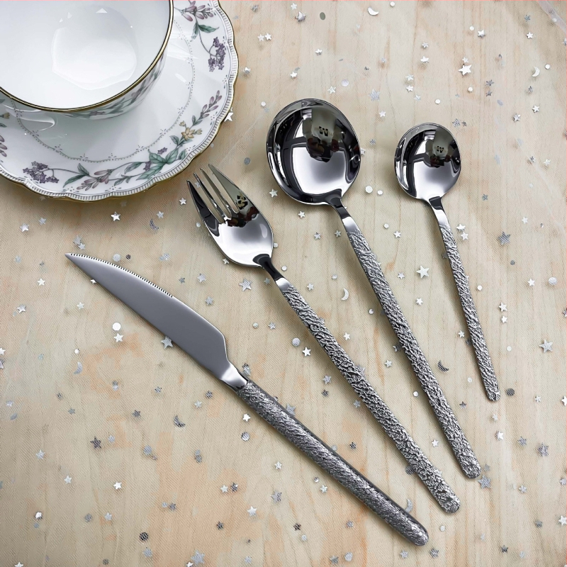 304 nerūdijančio plieno peiliai, šaukštai ir šakutės komplektas su akmens tekstūra, Europos stilius, tvirti rankenos, įtrauktas desertinis šaukštas