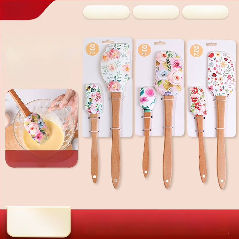 Silikoninių spatulių rinkinys su medinėmis rankenomis kepimui