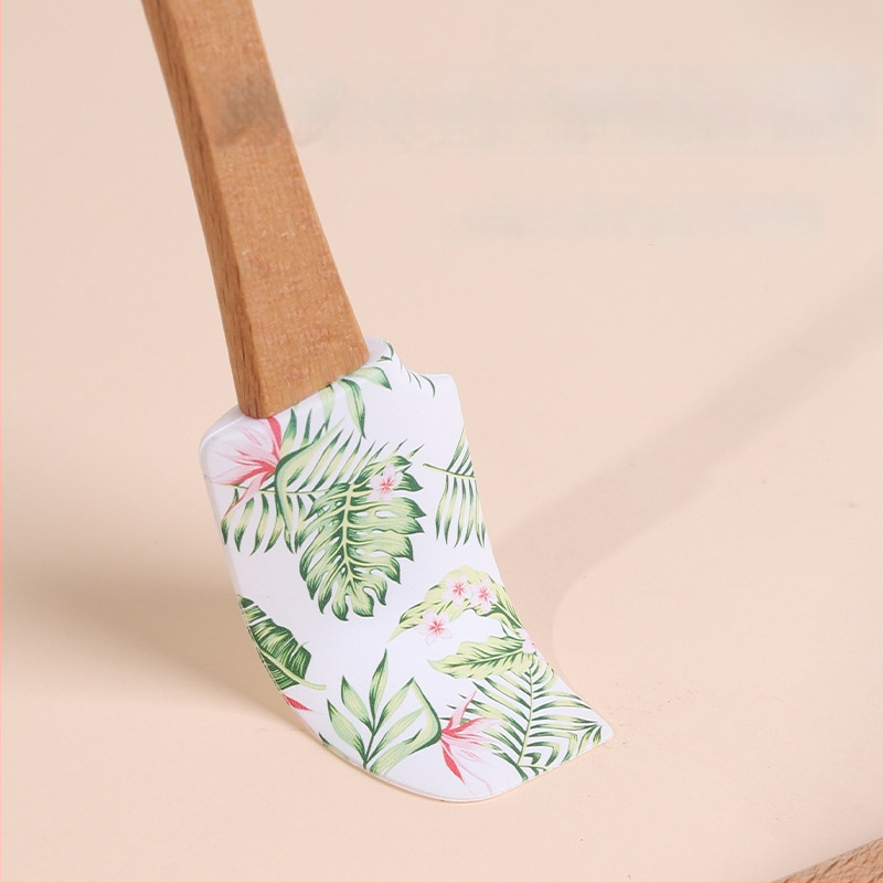 Silikoninių spatulių rinkinys su medinėmis rankenomis kepimui