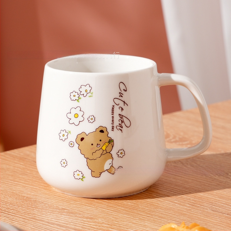 Keraminis puodelis su dangteliu ir šaukšteliu, cilindrinės formos, namų naudojimui