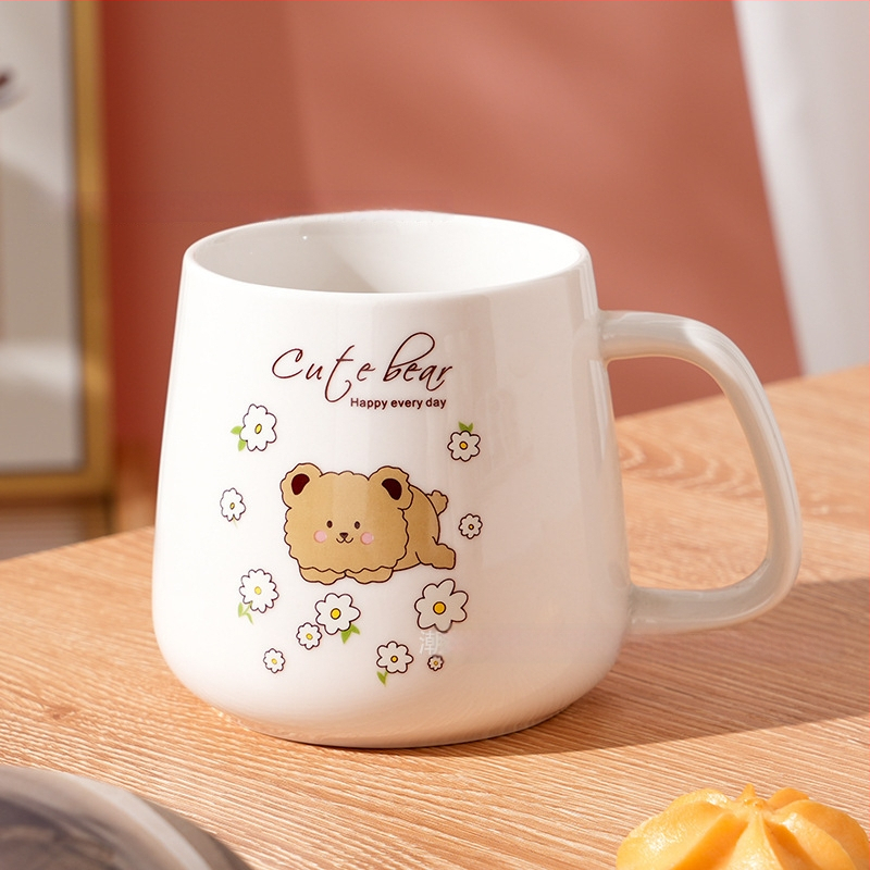 Keraminis puodelis su dangteliu ir šaukšteliu, cilindrinės formos, namų naudojimui