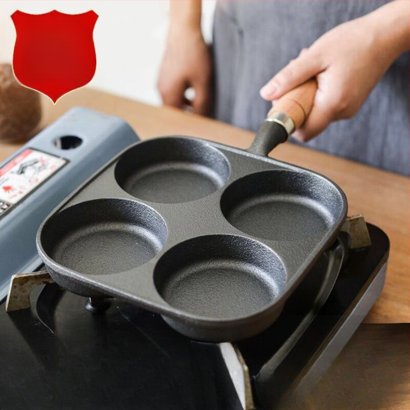 Ketaus kiaušinių keptuvė su 4 skylėmis, nelipnus paviršius, 2 cm gylis, 1 kg svoris, tinka visoms kaitlentėms