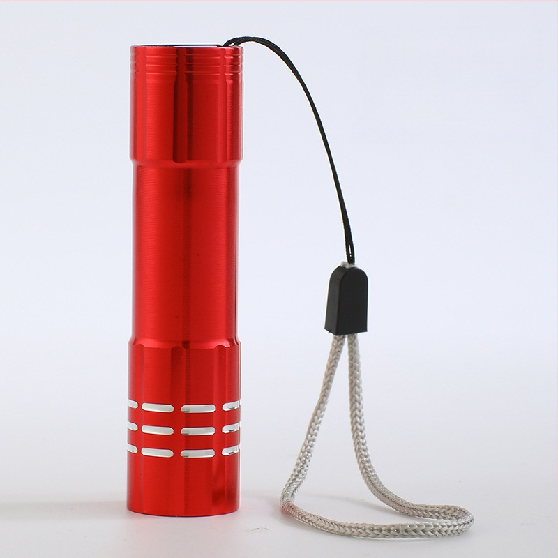 Mini rankinis žibintuvėlis, aliuminio lydinio korpusas, 5W LED, IPX4, 100 m spindulys