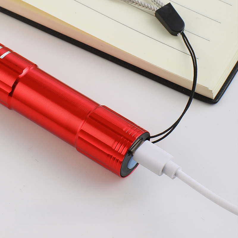 Mini rankinis žibintuvėlis, aliuminio lydinio korpusas, 5W LED, IPX4, 100 m spindulys