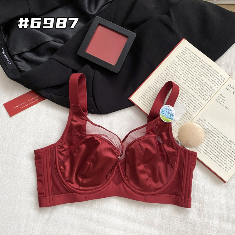 Nailoninis liemenėlės komplektas, pilnos taurės, plonai formuoti puodeliai, fiksuoti pečių dirželiai, užpakalinė keturių eilučių užtrauktukas