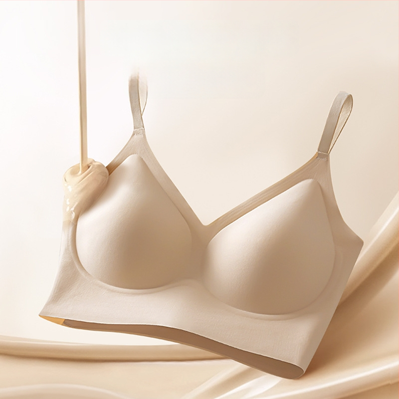 Nematoma siuvinėjimo liemenėlė mažoms krūtims — pakėlimas, prieš nusileidimą, šoninės formavimas, 3/4 taurė, be vielos, fiksuotos dvigubos petnešėlės