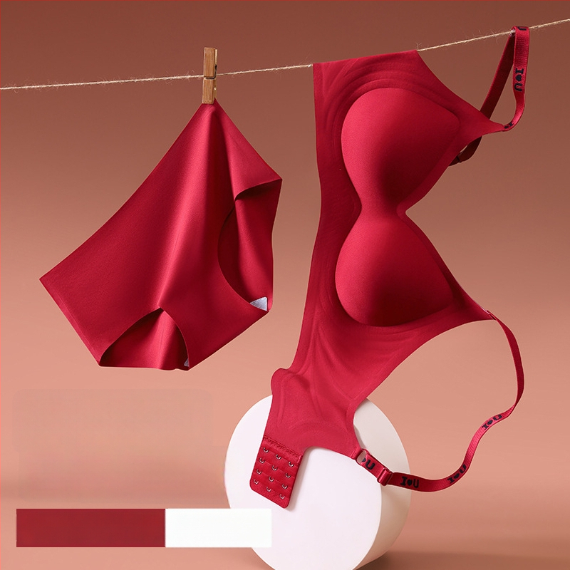 Be siūlių liemenėlės komplektas, be metalinių įtvarų, su surinkimo efektu, 3/4 puodeliai, plonos formuojančios kaušeliai, fiksuoti petnešėliai, nugarinis užsegimas su keturiais kabliukais