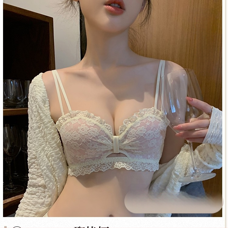 Be vielos liemenėlė iš nailono, su savilkimo funkcija, vidinis sluoksnis iš Spandex, nuimamos dvigubos pečiai, nugaroje užsegimas su keturiais užsegimo eilėmis, kaušelių forma: viršuje plonas, apačioje storas