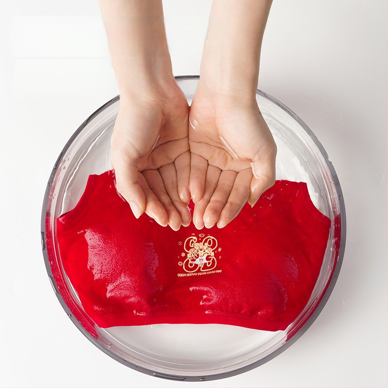 Mergaitėms vestos stiliaus apatiniai komplektas, medvilnė 95–100%, įdėklas viskozė 90–95%, pilnos kupros su putų įdėklu, kvėpuojantis ir patogus