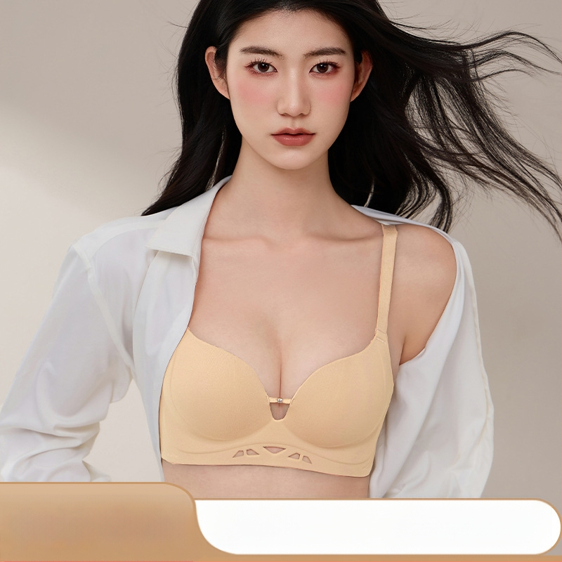 Nėriniuota be siūlių liemenėlė mažoms krūtimis, push-up efektas, 3/4 puodelio, nailonas su spandeks įdėklu
