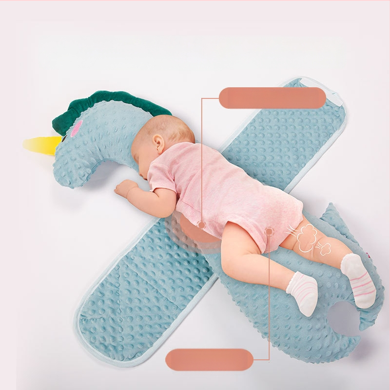 Pidole kūdikio pliušinis miego pagalvėlis – saldainio formos, tinkamas kūdikiams 0–3 metų; įdėklas: poliesterio pluoštas