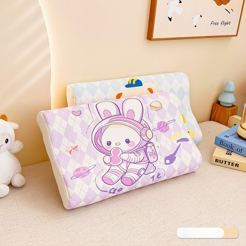 Laste latexpadi ristkülikukujulise vormiga, puhta puuvillase südamikuga ja loodusliku lateksi sisalduse 90% ja rohkem