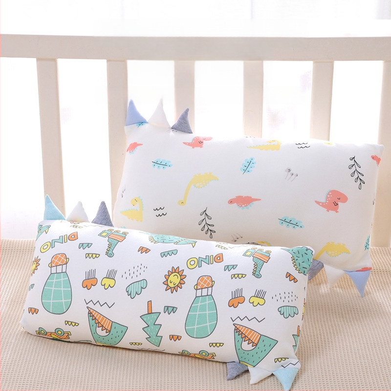 Vaikų pagalvė, stačiakampė, bambuko pluošto ir medvilnės branduolys, žemas profilis 1–5 cm, animacinio stiliaus