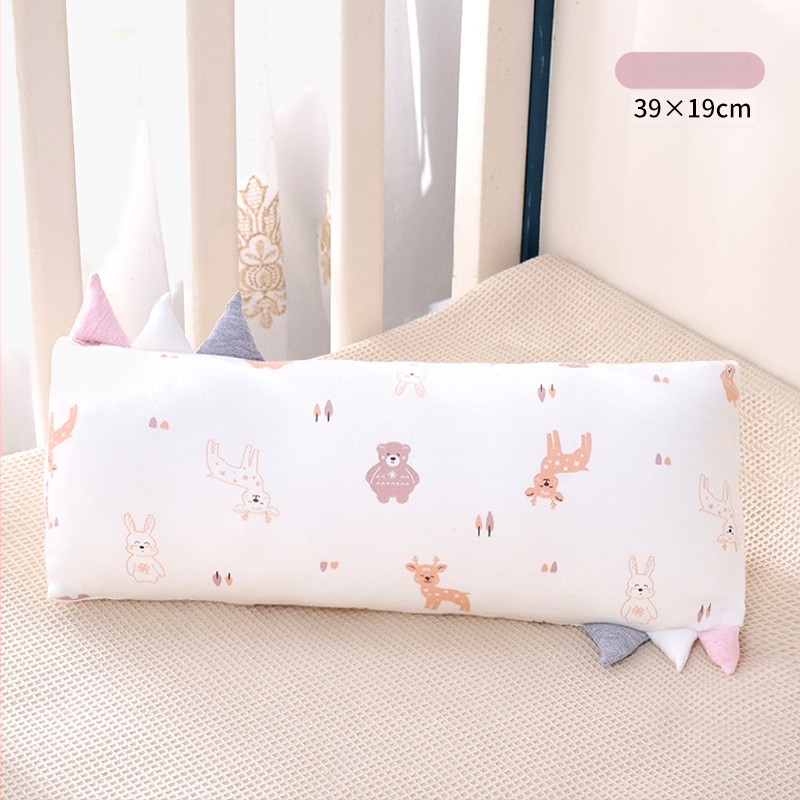 Vaikų pagalvė, stačiakampė, bambuko pluošto ir medvilnės branduolys, žemas profilis 1–5 cm, animacinio stiliaus