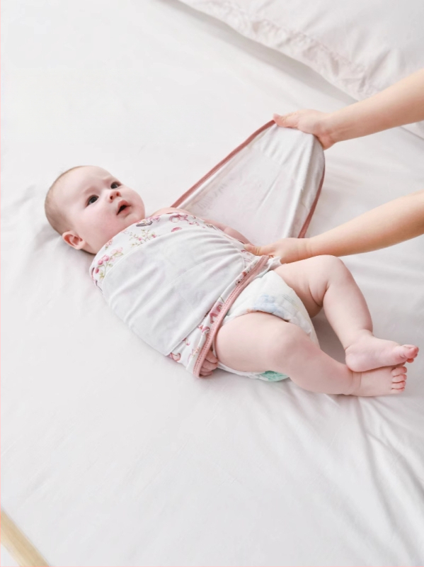 Mähkimispleed 100% puuvillast, täidis 100% puuvill, muster: joonis, sobib imikutele ja väikelastele 1–3-aastased (80–100 cm)