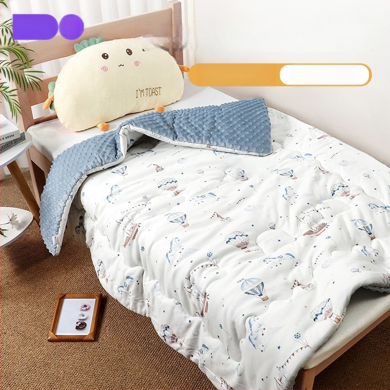 Kūdikių pledas su megztu medvilniniu audiniu ir Poliesterio įdaru, animacinio stiliaus, pavasaris–ruduo, tinkamas iki 6 metų amžiaus, svoris 0,55–1,0 kg