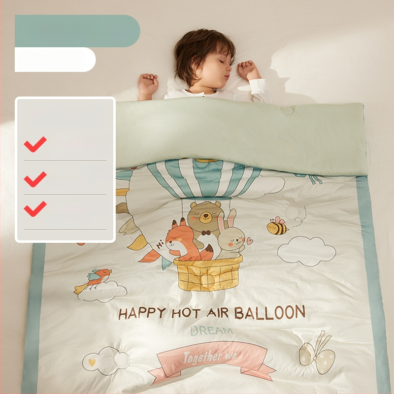 Kūdiklių pledas su poliesterio užpildais, megzta medvilnė audinys, svoris 0,55–1,0 kg, pavasario ir rudens sezonoms, tinkamas 1–2 metų vaikams