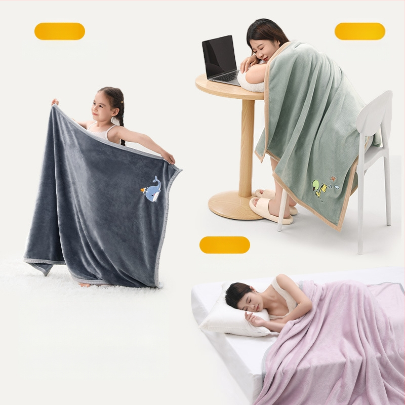 Flanelinė antklodė su logotipo siuvimu, 300–500 g svoris, tinkama visiems metų laikams, vaikams nuo 6 iki 12 metų