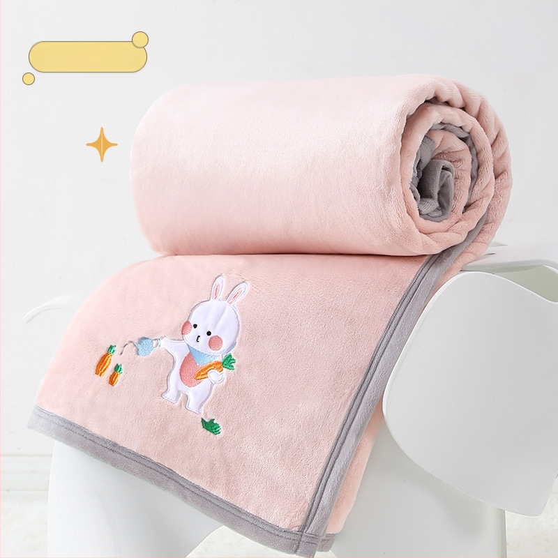 Flanelinė antklodė su logotipo siuvimu, 300–500 g svoris, tinkama visiems metų laikams, vaikams nuo 6 iki 12 metų