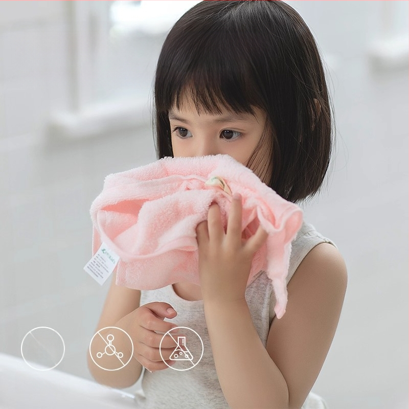 Sanli medvilninis veido rankšluostis su siuvinėjimu, 32S siūlai, svoris mažiau nei 50 g