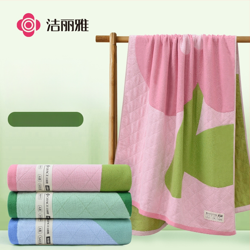 Kūdikio trių sluoksnių marle rankšluostis, 50% medvilnė / 50% viskozė, 32 siūlai, kraštų siuvimas, 200–300 g