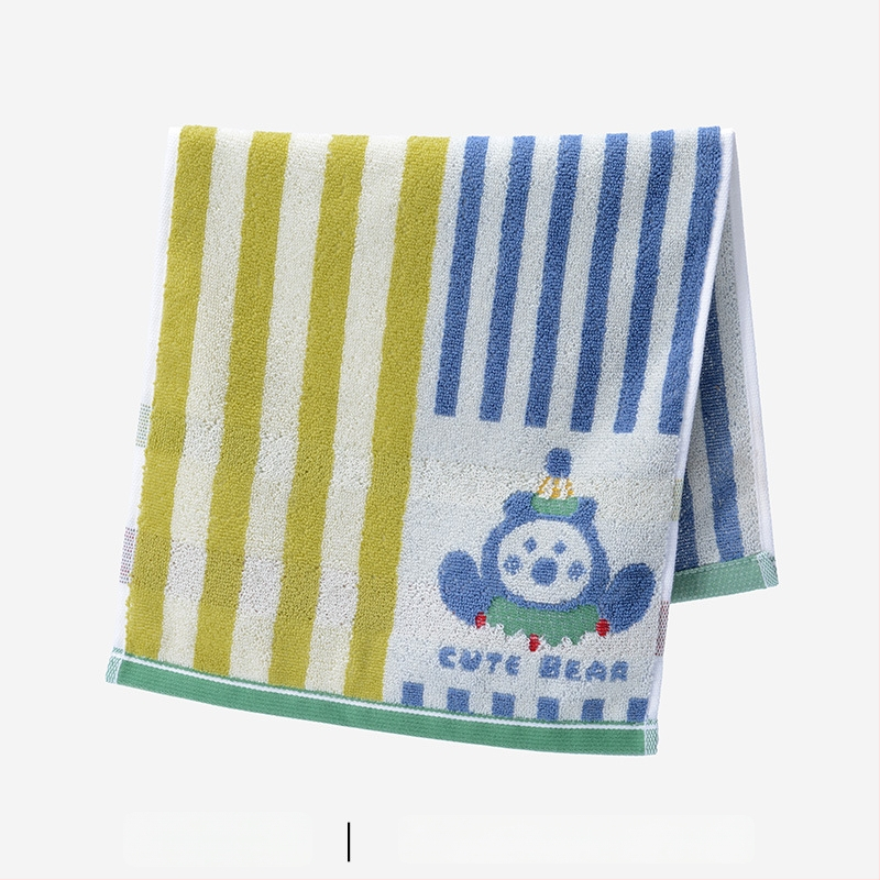 Grace/Jie Liya kūdikio rankšluostis iš 100% medvilnės – sugeriantis, minkštas, odai malonus; plokščias audinys, siuvinėtos kraštinės, 50–80 g, 32 siūlai, prekės kodas 251420