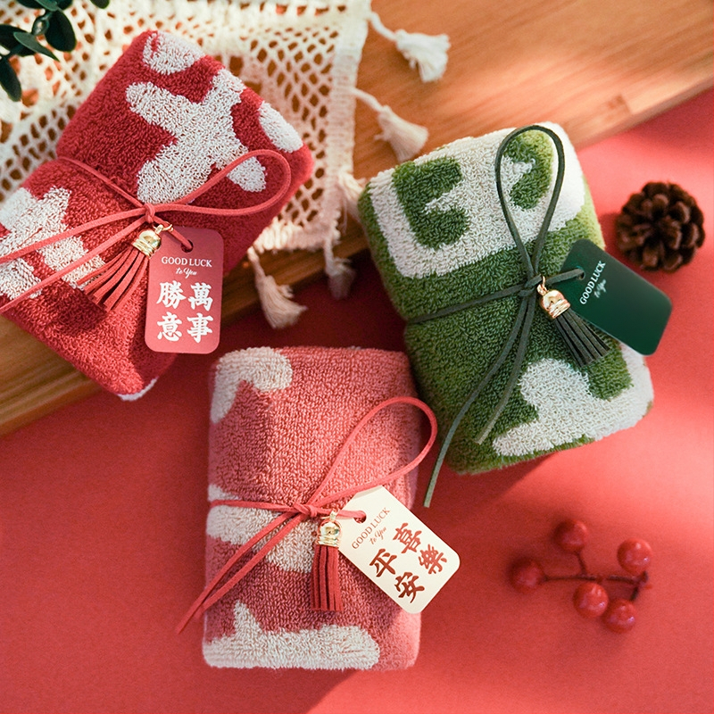 Dāvanu dvielis sejai no 100% kokvilnas, dzija 32s, svars 50–80 g, pielāgošana pieejama