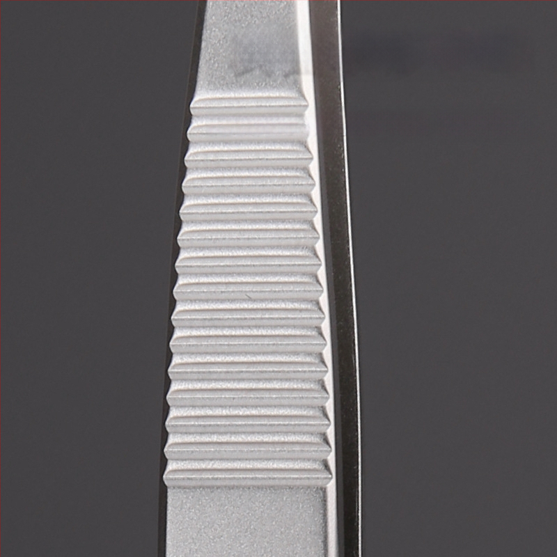 Nerūdijančio plieno pincetės aknei ir juodoms dėmėms – prekės ženklas Medium Tweezers, neimportuotas, kasdieninei naudai