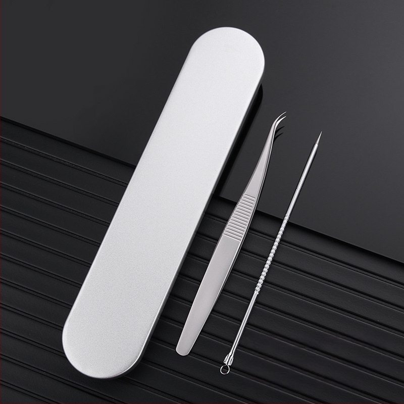 Nerūdijančio plieno pincetės aknei ir juodoms dėmėms – prekės ženklas Medium Tweezers, neimportuotas, kasdieninei naudai