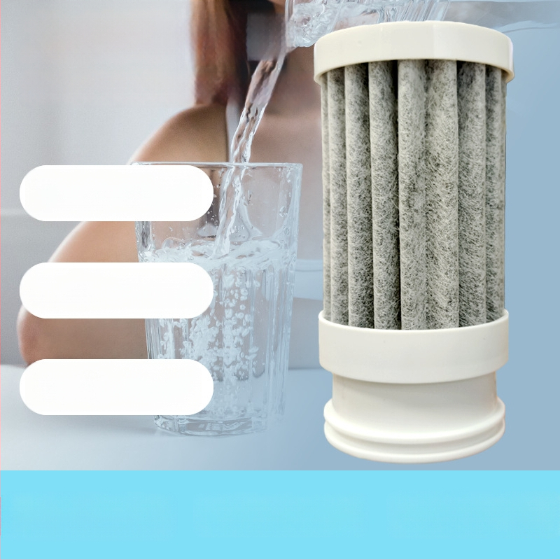 Vandens filtravimo elementas čia: sinterizuotos anglis, PP vata ir ABS korpusas; srautas 2 L/min; universalus modelis; skirtas priekinio vandens filtro buteliukei; sunkieji metalai pašalinami.