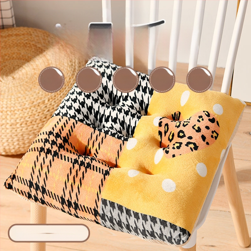 Tooli istmepadi, plüüsmaterjalist, täidis EPE, koomiksi motiiv, moodsas minimalistlik stiil, sobib elutoa, magamistuba, studij ja kontor jaoks