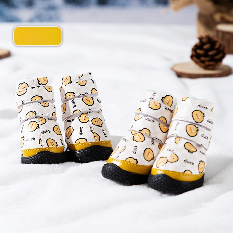 Šunų bateliai – fliso įdėklas, storinami, neslidūs, atsparūs dilimui; guminė padas; atsparus vandeniui ir šiltas; animacinio stiliaus; universalus tinkamumas; Hippie Dog ženklas