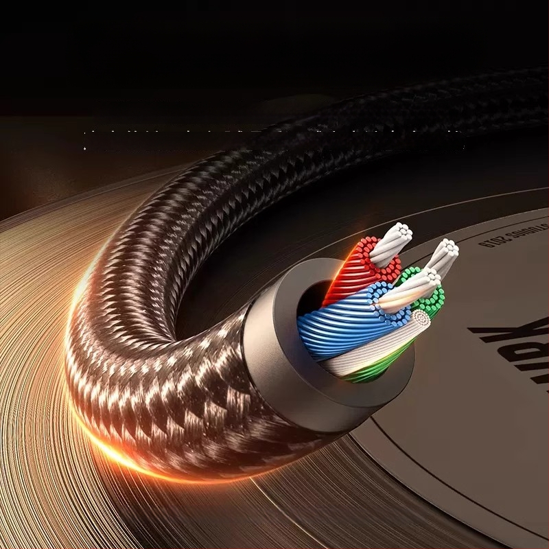 3,5 mm vyrų–vyrų automobilių garso kabelis — auksu dengti kištukai, emalėtas vario branduolys, aliuminio lydinio korpusas, TPU išorė su nailono pynimu, universalus 3,5 mm suderinamumas