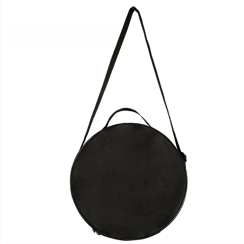 Reisile sobiv kokkukäiv tool — kaasaskantav PP-plastikust ümmarguse istmega tool, kandevõime 100 kg, kaal 980 g, kokkukäiv