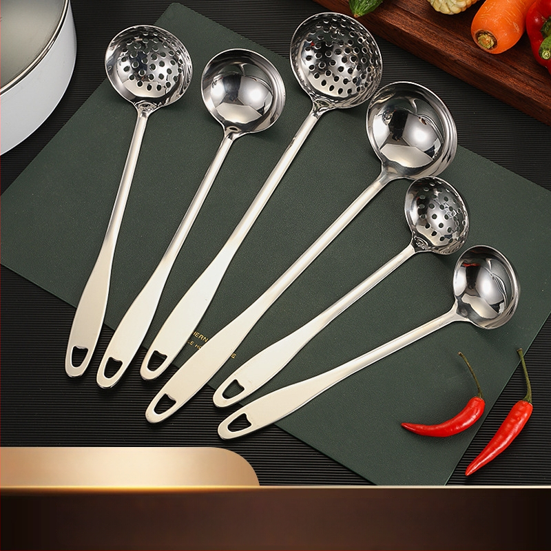 Nerūdijančio plieno sriubos šaukštas ir sietelis – storesnė konstrukcija, aukštos temperatūros atsparumas, rankena ir šaukštas iš nerūdijančio plieno, logotipo spausdinimas, pritaikymas galimas