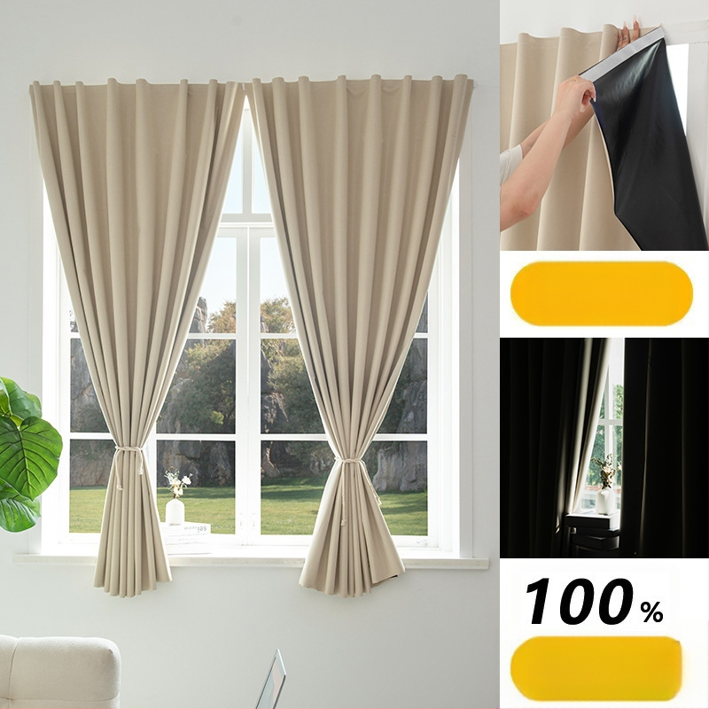 Fono užuolaida gyvenamajam kambariui – padengtas audinys, Velcro fonas, visiškas užtamsinimas (>90%), šiuolaikiškas minimalistinis stilius, surinkta gamyba; tinka svetainei, miegamajam, studijai