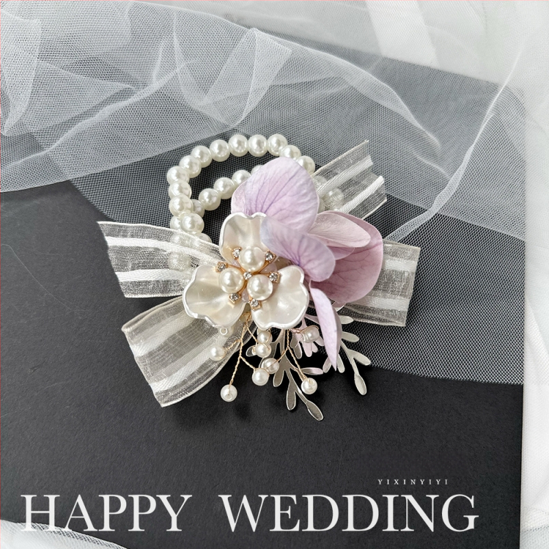 Pruutneitside randmeõis – siidist õied, kingitus klassikaaslasele, universaalne stiil