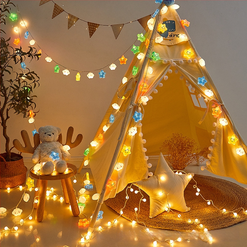 LED virvė su žvaigždėm, debesimis ir vaivorykštės formomis (IP43 apsauga; baterijų dėžutės maitinimas; 10–100 LED diodų; reguliuojamas šviesos intensyvumas; rankinis valdymas)