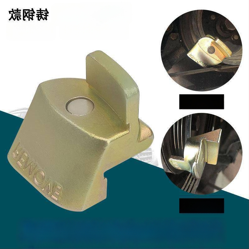 Automobilio laiko juostos montavimo ir demontavimo įrankis su elastiniu priedu