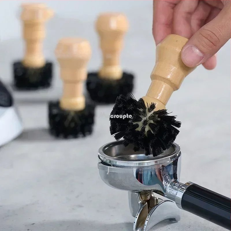 Kavos pupelių valymo šepetėlis ir espresso aparato virimo galvos šepetys – šiuolaikinis minimalistinis stilius, beržo+PP, barui, kavinėlei ir lounge, be rankų darbo