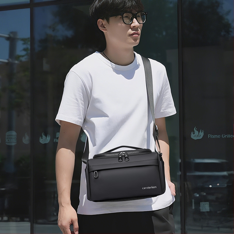 Unisex kelioninė kosmetinė su crossbody dizainu, PU medžiaga, talpa iki 20 L, atspari vandeniui, dėvėjimui atspari